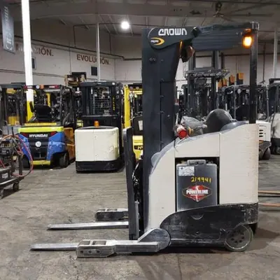 USED 2016 CROWN RR5725-45