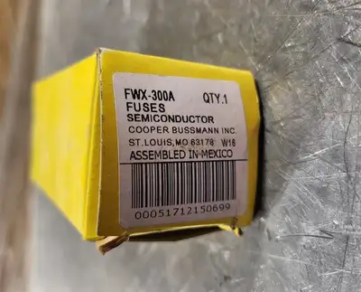 NEW BUSSMANN FWX-300A