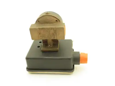 UFM WVS6GM-6-A3WR-PC5-4.5D Universal Flow Meter Type 4 Monitor 3/4" NPT 3 Wire
