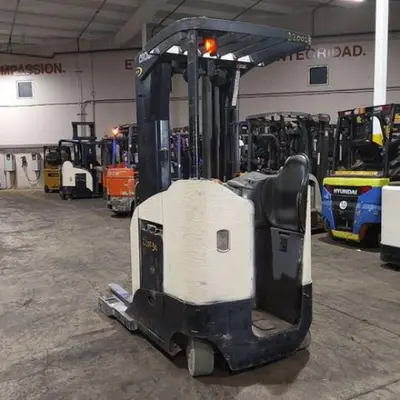 USED 2018 CROWN RR5725-45