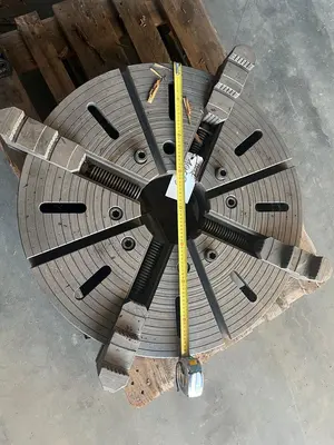 USED CHUCKS DIA 900 / BORE: 250 MM