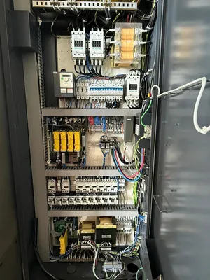 2011 MAKINO PS95 CNC Machining Center | ListingHippo (39)