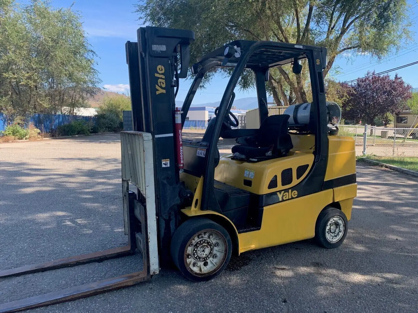 USED 2010 YALE GLC080VXNGSE088