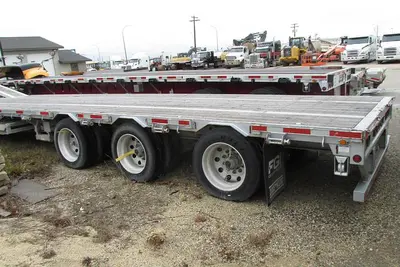 Used 2017 LODE KING 53 FT STEP DECK RECOVERY TRAILER TRIDEM Flatbed Trailers Manitoba CA | Conquest Truck & Auto Sales #1421366