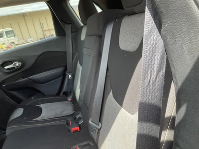 USED 2016 JEEP CHEROKEE