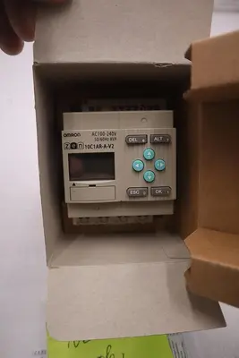 NEW OPEN BOX Omron ZEN-10C1AR-A-V2 ZEN10C1ARAV2 Relay STOCK G424A