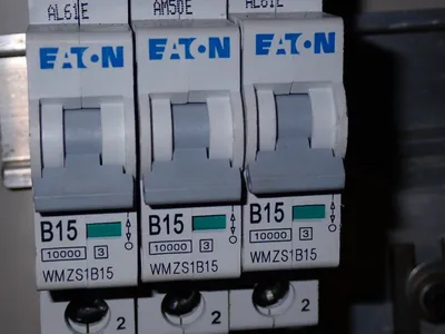 USED 2001 YAAKAWA ELECTRIC CORPORATION YASNACXRCUP20