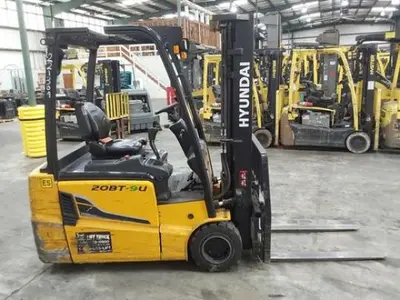 USED 2020 HYUNDAI 20BT-9U