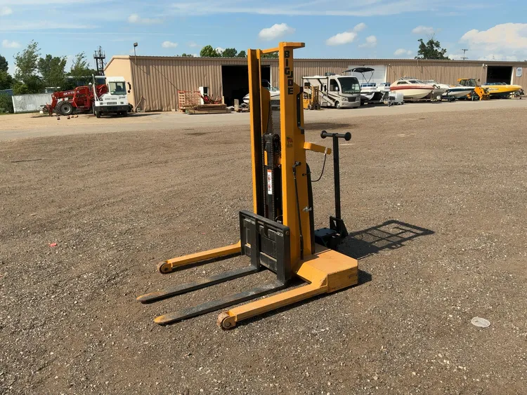 Used BIG JOE 2024-A5 Electric Lifters Michigan US | Miedema Asset Management Group #1300303