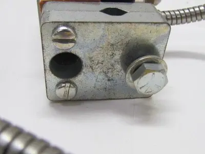 Nordson 807994A Single Outlet Applicator Head Mod H201ZC-NC 230V 100W 350 Degree