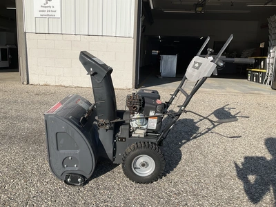 Used BRIGGS & STRATTON 1024 Snow Blowers Michigan US | Miedema Asset Management Group #1761453
