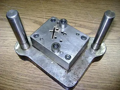 0585-390 Stamping Press Tool and Die Set to Make Religious Cross – Jewelry, Pendant