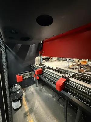 2003 AMADA HFE 130-3S Brake Press | ListingHippo (8)