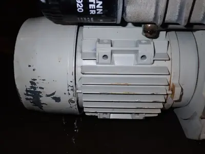USED LEYBOLDHERAEUS 898305