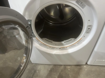 Used LG WASHER AND LG TROMM GAS DRYER FRONT LOAD Washers Michigan US | Miedema Asset Management Group #1344922
