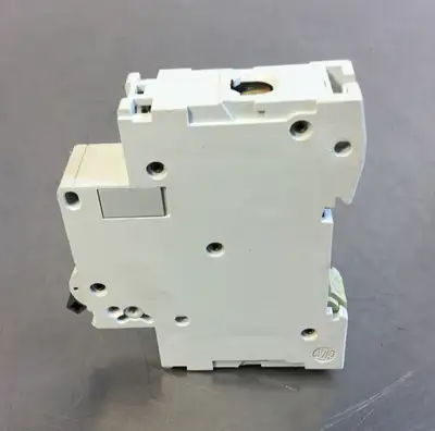 Used Merlin Gerin Gerin Multi9 C60N Circuit Breakers South Carolina US | Palmetto Automation #1280295