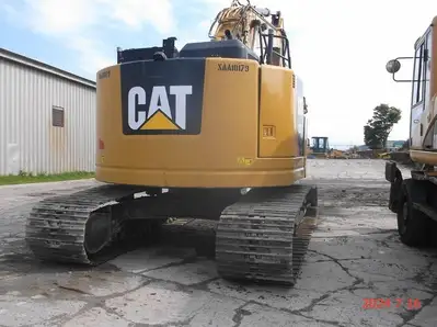 Used 2017 CATERPILLAR 325FLCR Crawler Excavators New York US | Beck Equipment #1509283