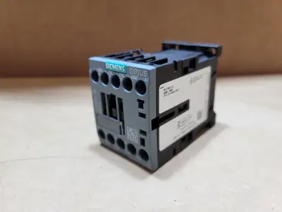 USED SIEMENS 3RH2122-1AV60