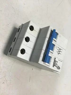 USED SCHRACK SD-93G 6A
