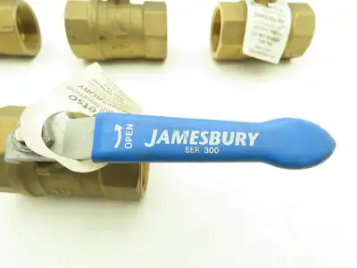 Jamesbury Ser 300 1-1/4" NPT Brass Ball Valve Stainless Steel Ball Lot of 6