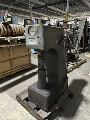 USED BRINNEL DETROIT  PH- 1 TEST MACHINE