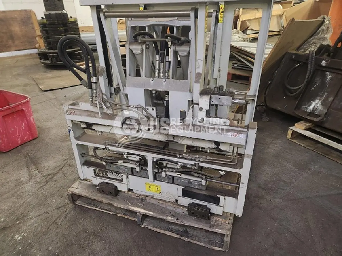USED CASCADE MARK 55 PUSH/PULL FORKLIFT ATTACHMENT
