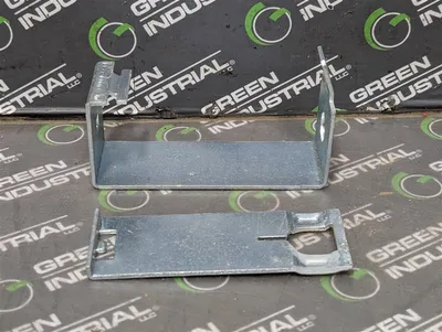 Lot of 12 Unistrut P2755-EG 9/16" Electro-Galvanized Raceway Hangers New