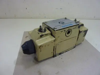 USED VICKERS C2119475DG4S4016CUB60