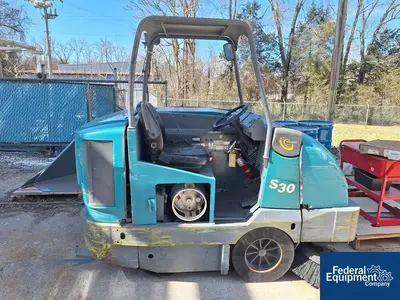 N/A Tennant Company Ride-On S30 Sweeper