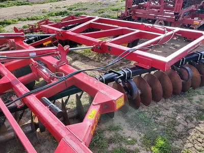 USED 2013 SUNFLOWER 1435