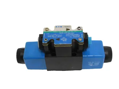 NEW VICKERS 02-109575 SOLENOID VALVE DG4V-3S-2C-M-FW-B5-60 02109575