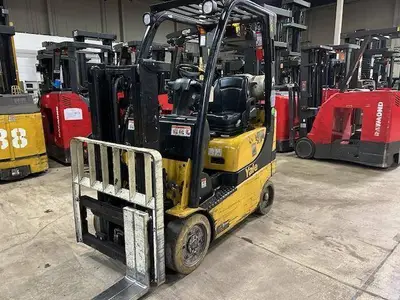 Used 2017 YALE GLC030VX Liquid Propane Forklifts Illinois US | Somerset Equipment Sales #1546273