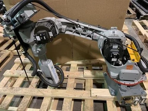 Used 2008 YASKAWA MOTOMAN YASKAWA SSF2000 Robots Michigan US | RAB Industries, Inc. #183927