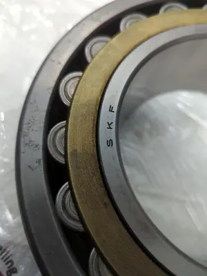 Used SKF 22222CK Bearings | Surplus Asset Holdings #1198467