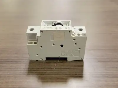 USED SIEMENS 5SX21 C1