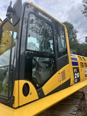 2025 KOMATSU PC210LC-11 Excavators | Mid South Machinery (4)