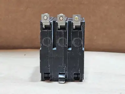 Used SQUARE D QOB330 Switchgears British Columbia CA | Lenmark #1438563