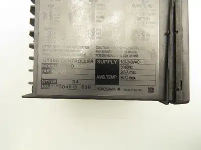 Yokogawa UT350-00 Controller LED Display 100-240VAC 20VA S4