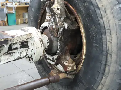 Oshkosh F-2146 Rockwell Front Steering Drive Axle 456 Differential Truck Axle