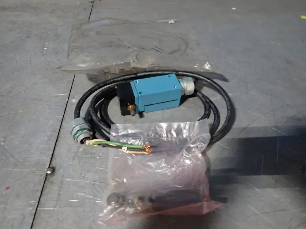 NEW HONEYWELL MICRO SWITCH LSYUB1A13