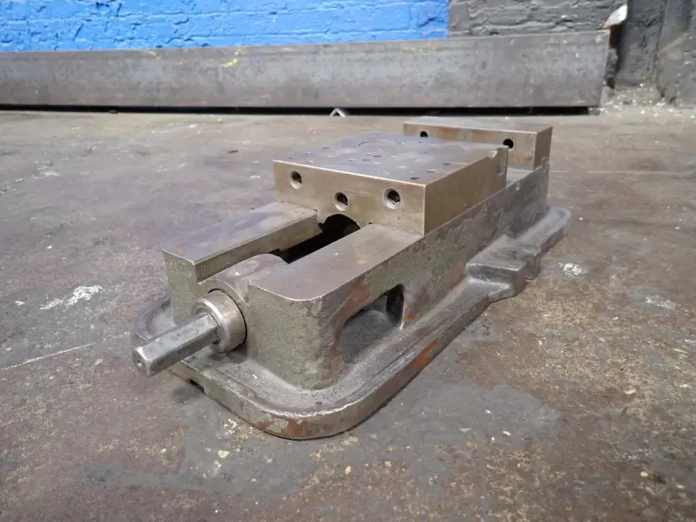 6" X 13" Vise