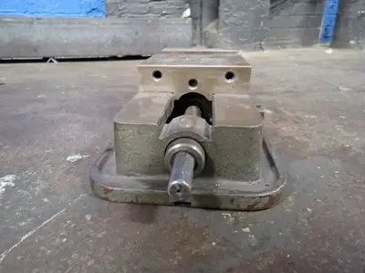 6" X 13" Vise