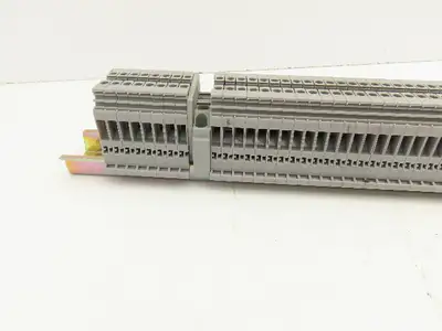 Entrelec Terminal Block Connector DIN Rail 10-18AWG 4mm² 600V 25A Lot of 153