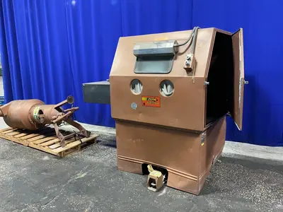 Used ZERO 220 CABINET Blast Cleaning Ohio US | HGR 24 #1549617