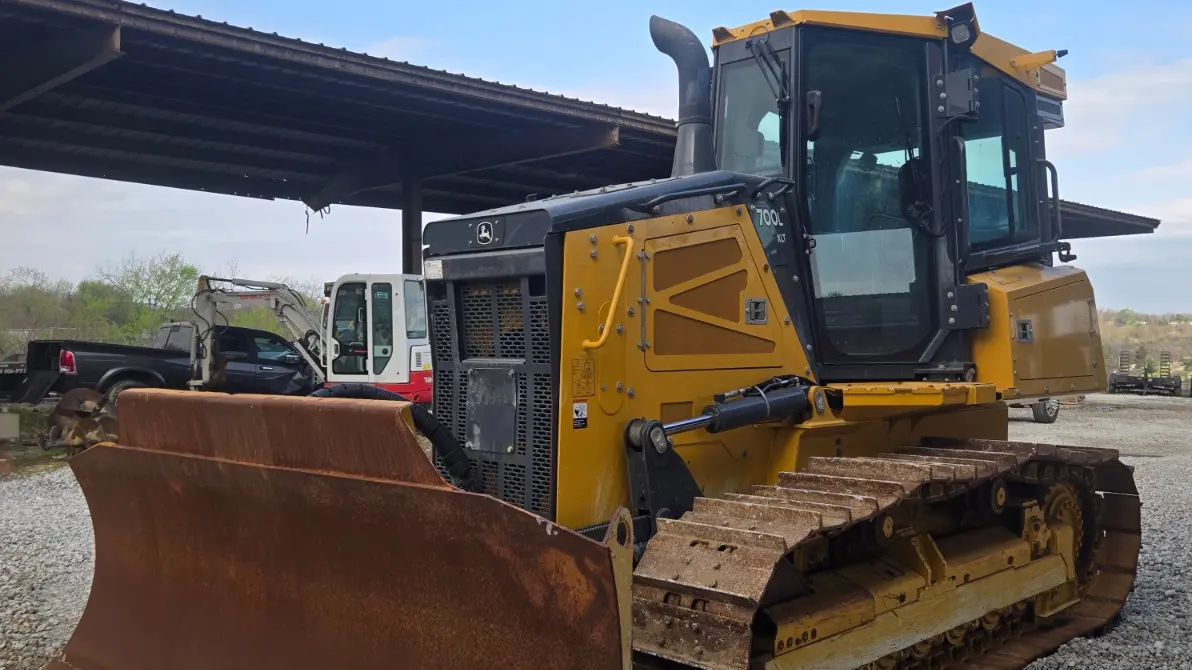 USED 2021 Deere 700L XLT