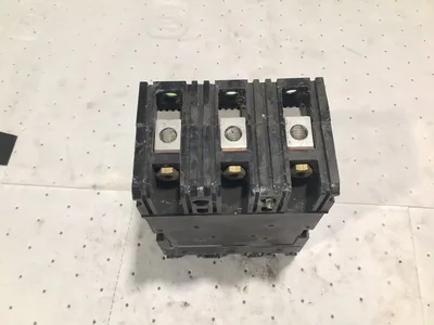 Square D FHL36000M 100 A Circuit Breaker Molded Case