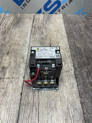 SQUARE D 8502SC02S Electrical/PLC/Automation | ESS Industrial Equipment Sales (2)