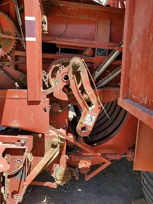 USED 2005 HESSTON 4790