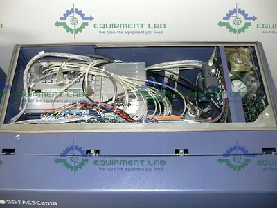 USED BD FACSCANTO FLOW CYTOMETER W/ FLUIDICS STATION CART & SOFTWARE  MFG: 2005