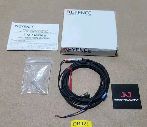 NEW KEYENCE EM-005P